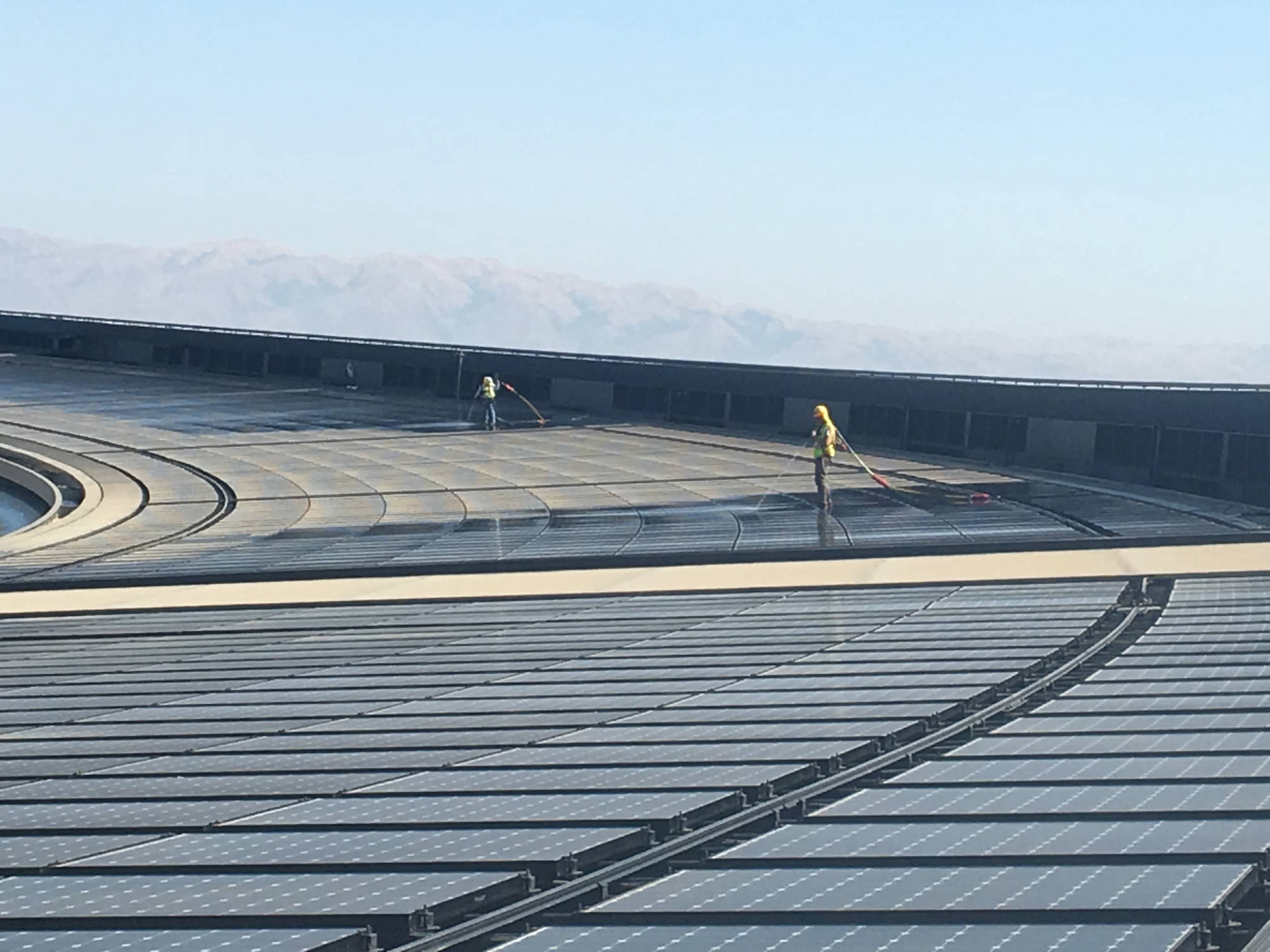 50,000-solar-panels-apple-spaceship